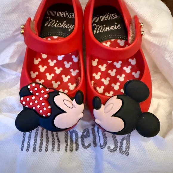 NEW! Mini Melissa Red Dress Shoes w/ kissing Mickey and Minnie Mouse Disney‎ - Picture 1 of 3